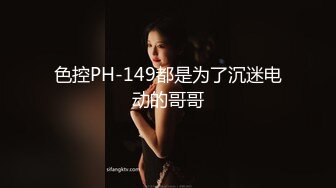 商场女厕全景偷拍12位年轻的小妹 (11)