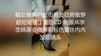 家居自拍男友拍摄水准很不错了，主角颜值颇高，表情销魂5V合1