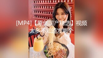 【Myasiangfnina】寂寞的良家小少妇，家中镜子前自慰，长得就是一副欲望很大样 (1)