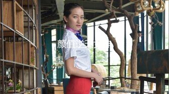 《绝版重磅经典收藏》校园厕拍鼻祖某高校潜入女厕固定+移动镜头同步记录课间来方便的学生妹~逼脸同框还有特写 (2)